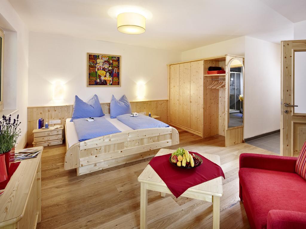 Appartement Waldhaeusl Neukirchen am Grossvenediger Ruang foto