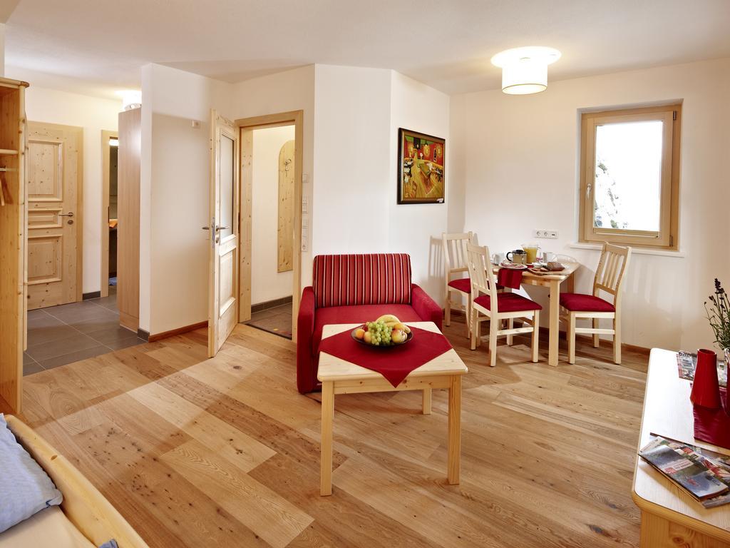 Appartement Waldhaeusl Neukirchen am Grossvenediger Ruang foto